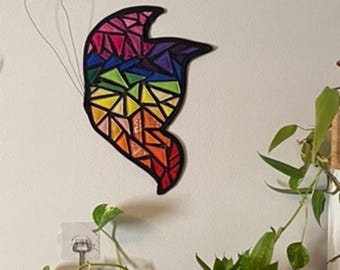 Decoración de pared acolchada con mariposas de vidrieras arcoíris