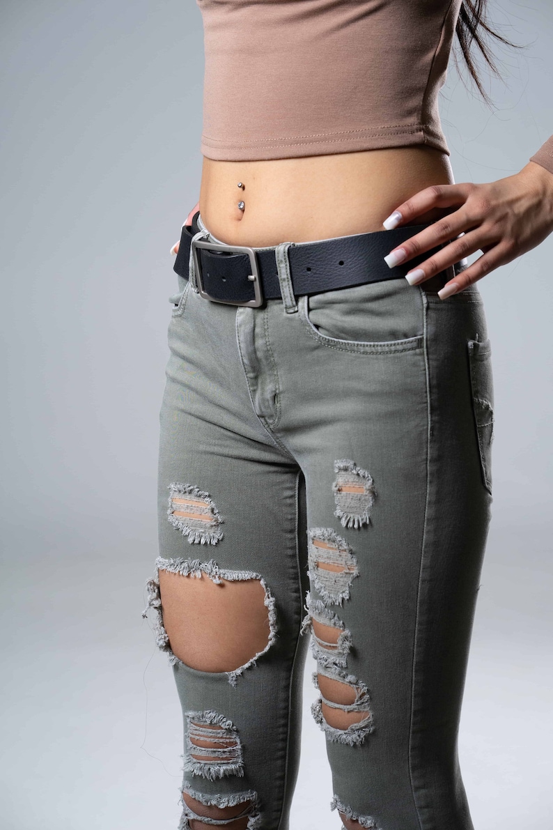 Ceinture habillée noire pour femme, ceinture en cuir à boucle rectangulaire, ceinture en cuir pleine fleur faite main au Canada, cadeau pour elle, cadeau pour petite amie image 2