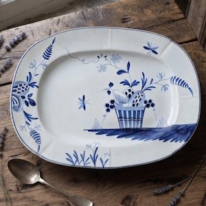 Antike französische SARREGUEMINES „Carnavalet“ rechteckige Servierplatte aus blau-weißem Transferdruck.
