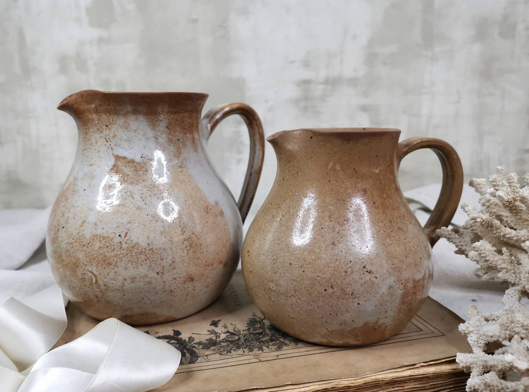 2 Pichets en Grès Vintage Vintage, Cruche Émaillé Beige Brun Clair, Poterie Français Faite à La Main