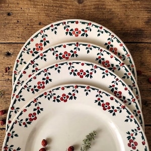 Antique French Ironstoone Plates, "Choisy Le Roi", Green Red Christmas Holly and Berries Rim, Set of 4, 8.25 in