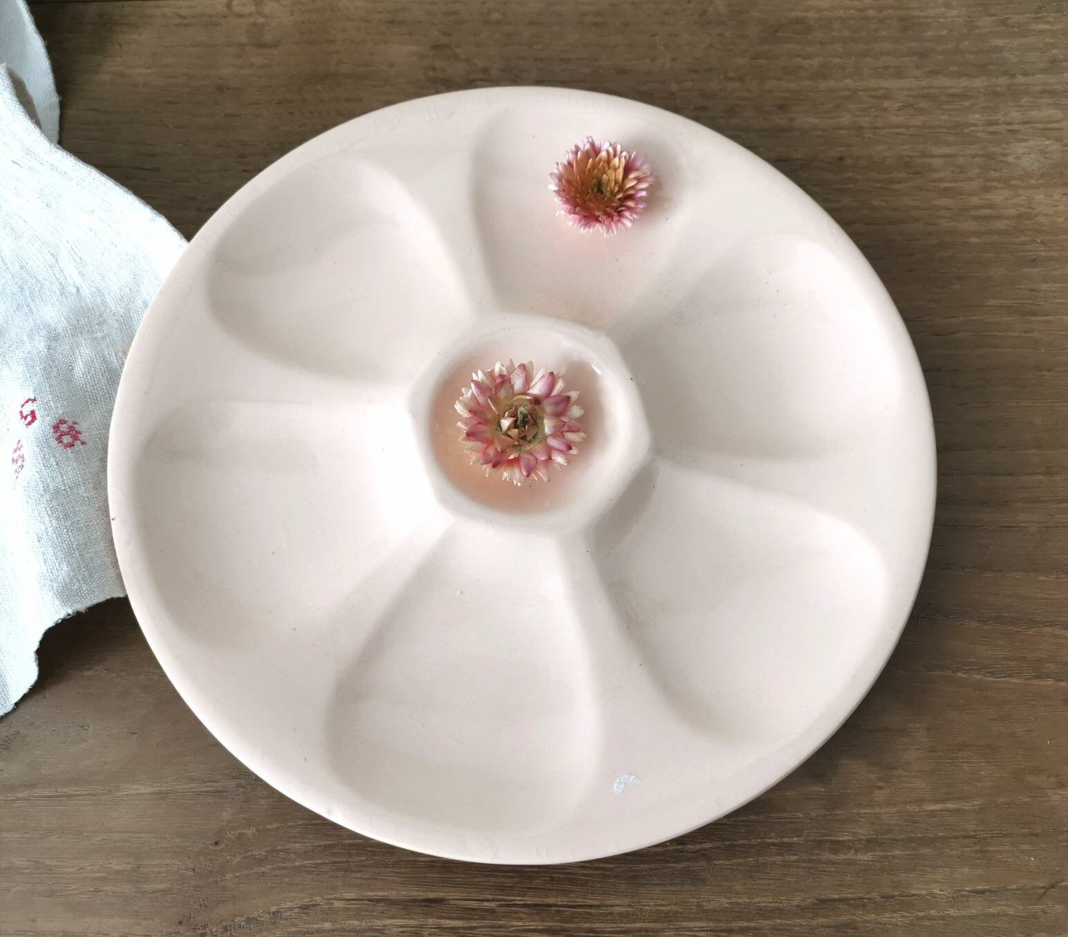 Plaque d'huître Français Antique/Estampillé Digoin Sarreguemines France Art Déco Blush Pink Majolica