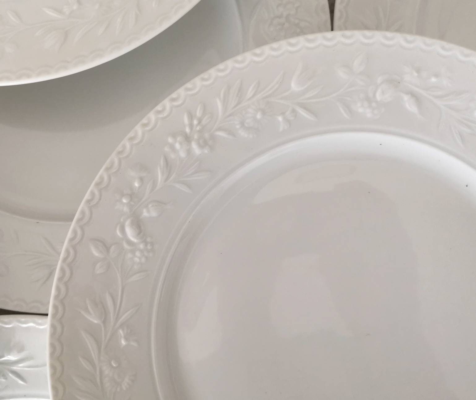 8 Grandes Assiettes Vintage Français en Porcelaine Blanche Raynaud Limoges/Plats Blancs à L'écaille 