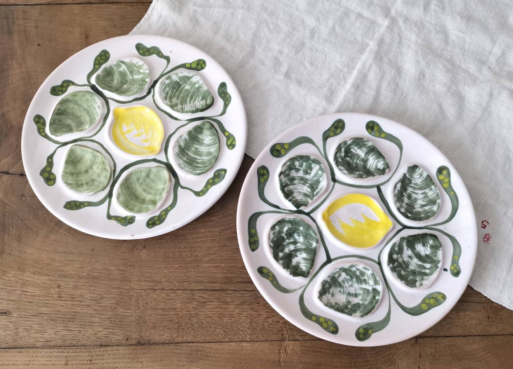 Assiette d'huîtres Vintage 2 Français/Majolique Verte Jaune Marbrée Peinte à La Main Plateau de Coqu