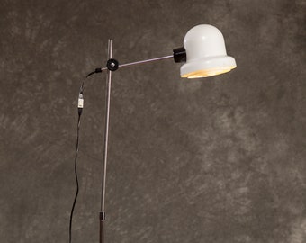 Lampada da terra bianca svedese vintage di Elidus degli anni '70, lampada da terra scandinava in metallo di Hans Agne Jakobsson, lampada dal design scandinavo