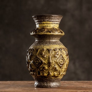 CERAMICA TEDESCA OCCIDENTALE Vaso Ü-Keramik, Vaso giallo lava grassa metà secolo 1425-27