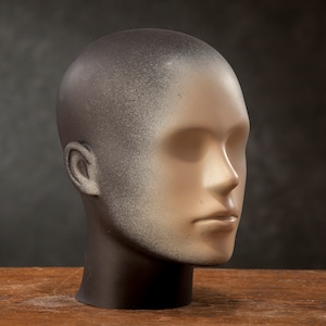 VINTAGE Female Mannequin Head / REAL SIZE 1980&#39;s Mannequin Head Decor / Retro Hat or sunglases Display