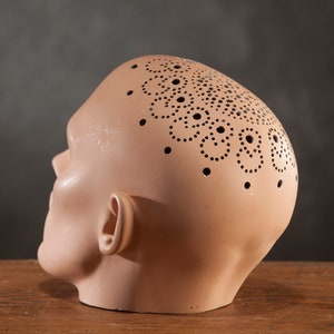 VINTAGE Mannequin Head / REAL SIZE 1980&#39;s Mannequin Head Decor / Retro Hat or sunglases Display