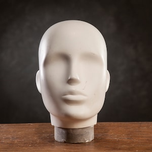 VINTAGE White Mannequin Head / Real Size Mannequin Head /  1980&#39;s Head Decor / Vintage display
