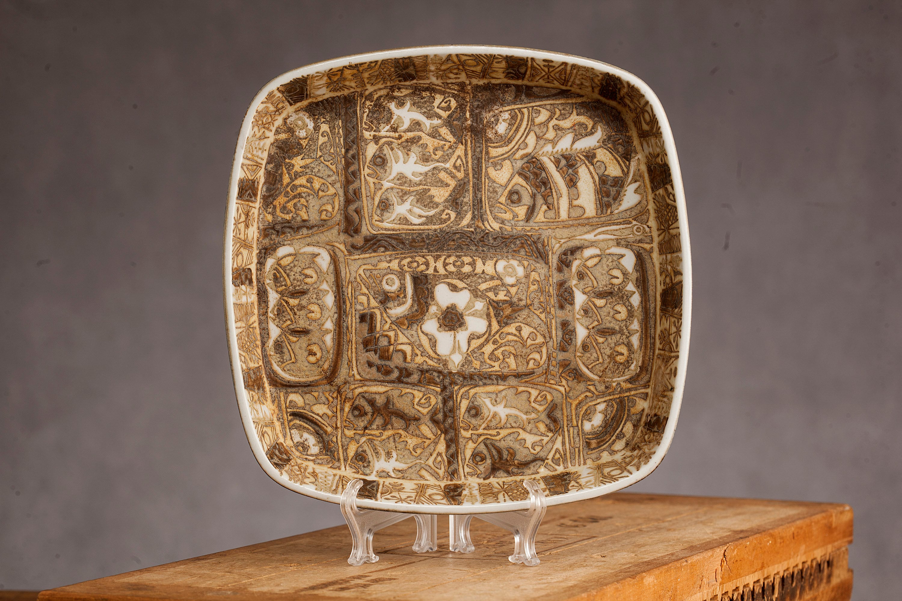 ロイヤルコペンハーゲン バッカ プレート 抽象模様の四角形 陶器皿 ロイヤルコペンハーゲン バッカ プレート 抽象模様の四角形 陶器皿