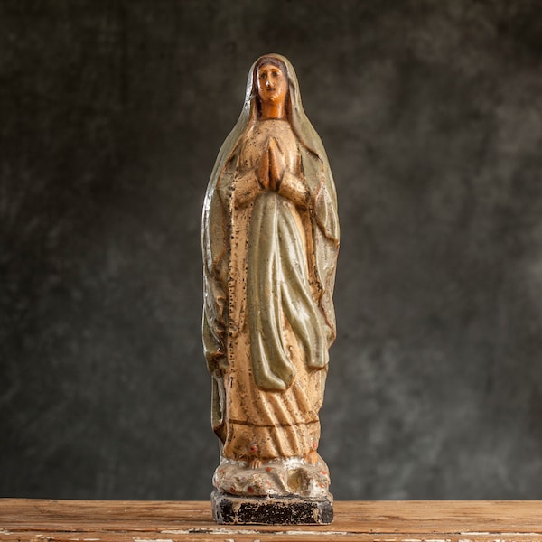 Antique en plâtre de craie Statue de Sainte Marie, statue vintage de la Vierge Marie, sculpture religieuse des années 1920, figurine de la Vieille Vierge