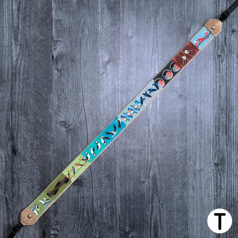 Dragonne pour jumelles/appareil photo Patchwork Birds | Respectueux de l'environnement | Observation des oiseaux, oiseaux de rivage, hiboux, oiseaux chanteurs Strap T