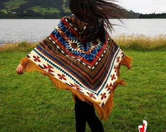 Alpaca-poncho met inheems patroon - bruin driehoekig ontwerp - inheems patroon - handgemaakte poncho