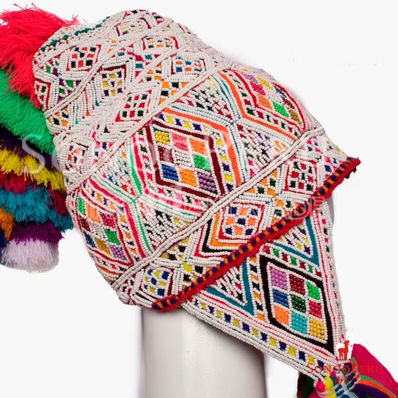 Peruvian Shaman Chullo Hat: Handwoven Beaded Q display picture 1