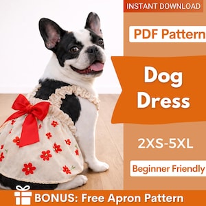 Op de afbeelding: Een zwart-witte Franse Bulldog met een beige en rode bloemenhondenjurk met een grote rode strik. Het PDF-patroon is verkrijgbaar in de maten 2XS-5XL en is beginnersvriendelijk. Inclusief een gratis schortpatroon.