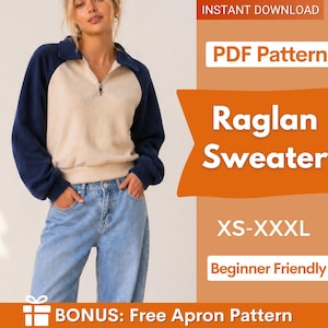 Puede incluir: Un patrón PDF de suéter raglán con cuerpo beige y mangas azul marino. La imagen muestra a una mujer usando el suéter con jeans azul claro. El texto en la imagen dice "Raglan Sweater" y "XS-XXXL".