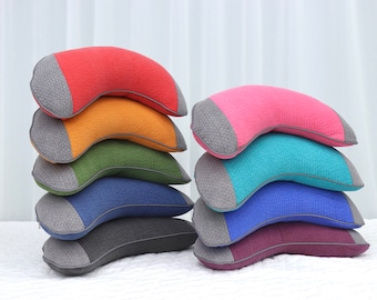 Crescent Buckwheat Neck Shoulder Pillow, Quilted Cotton Ergonomic Cervical Support Zipper Cover