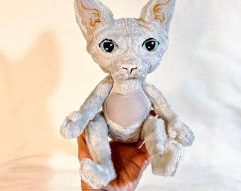 本物そっくりのスフィンクスの子猫：フルシリコン製（全長6.3インチ