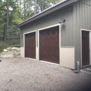 Pine Craft Barn: Complete Pole-Barn Construction Plans for your Studio, Workshop or Hobby Shop