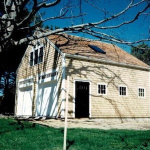 Walnut Craft Barn: Complete Pole-Barn Construction Plans for your Studio, Workshop or Hobby Shop
