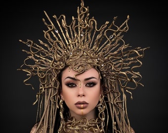 Gold Gorgon Halo crown, Large Medusa headpiece, Medusa Gorgon goddess crown, Gothic snake rhinestone headband, Spiked gothic Medusa crown