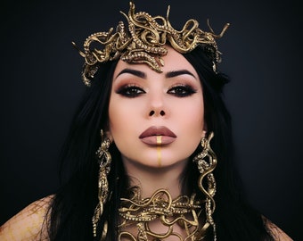 Luxury Medusa Gorgon Tiara, Serpent Queen, Rhinestone Goddess Crown, Gold  Medusa Headpiece, Gothic Snake Headband, Gothic Medusa