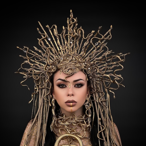 Gold Gorgon Halo crown, Large Medusa headpiece, Medusa Gorgon goddess crown, Gothic snake rhinestone headband, Spiked gothic Medusa crown