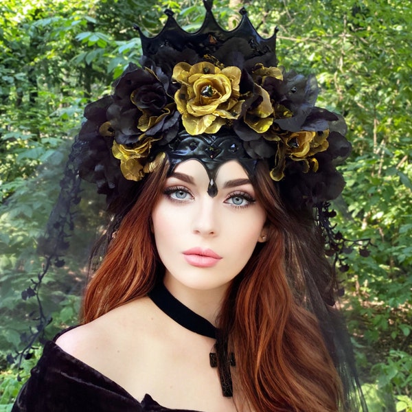 Gothic crown with golden roses and black veil, Gothic wedding crown, Dark Queen's headdress, Halloween crown, Day of the Dead, Gothic witch.