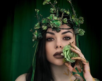 Nymph Flower Tiara, Green Fairy Tiara, Branch Rose Crown, Wood Elf Crown, Forest Queen Headdress, Elf Headdress, Midsummer Festival