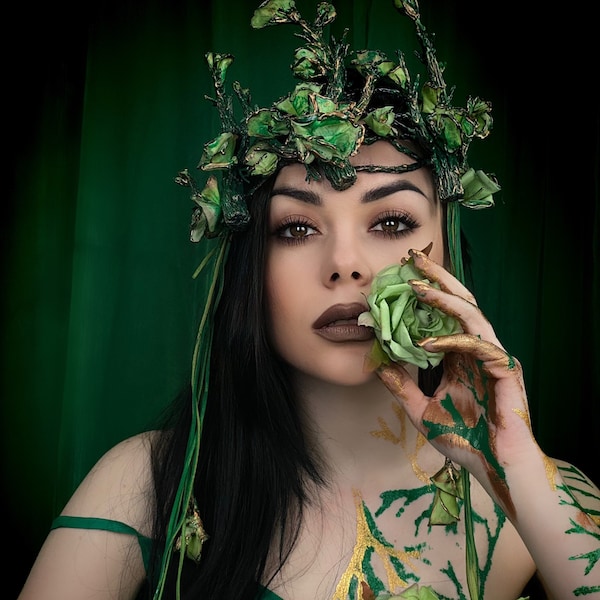 Nymph Flower Tiara, Green Fairy Tiara, Branch Rose Crown, Wood Elf Crown, Forest Queen Headdress, Elf Headdress, Midsummer Festival