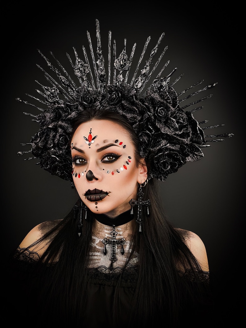 Halloween, Mörk drottningkrona, Tennsvart gotisk huvudbonad, Sockerskalle, Santa Muerte bild 3