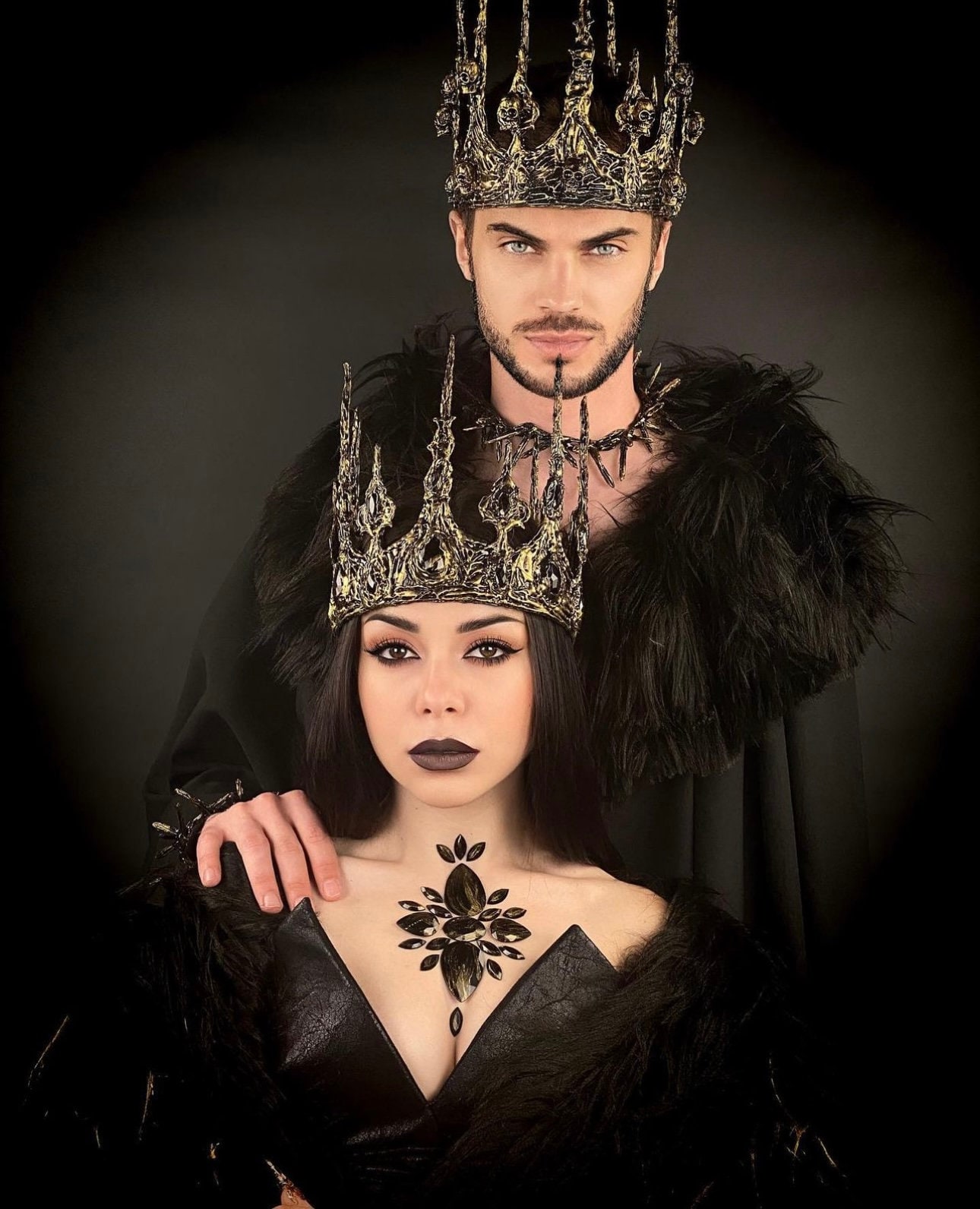 Corona Reale Uomo Con Cristalli - Diadema In Metallo Regolabile (17-19 Cm) - Per Matrimoni, Halloween E Feste A Tema - Foto 14