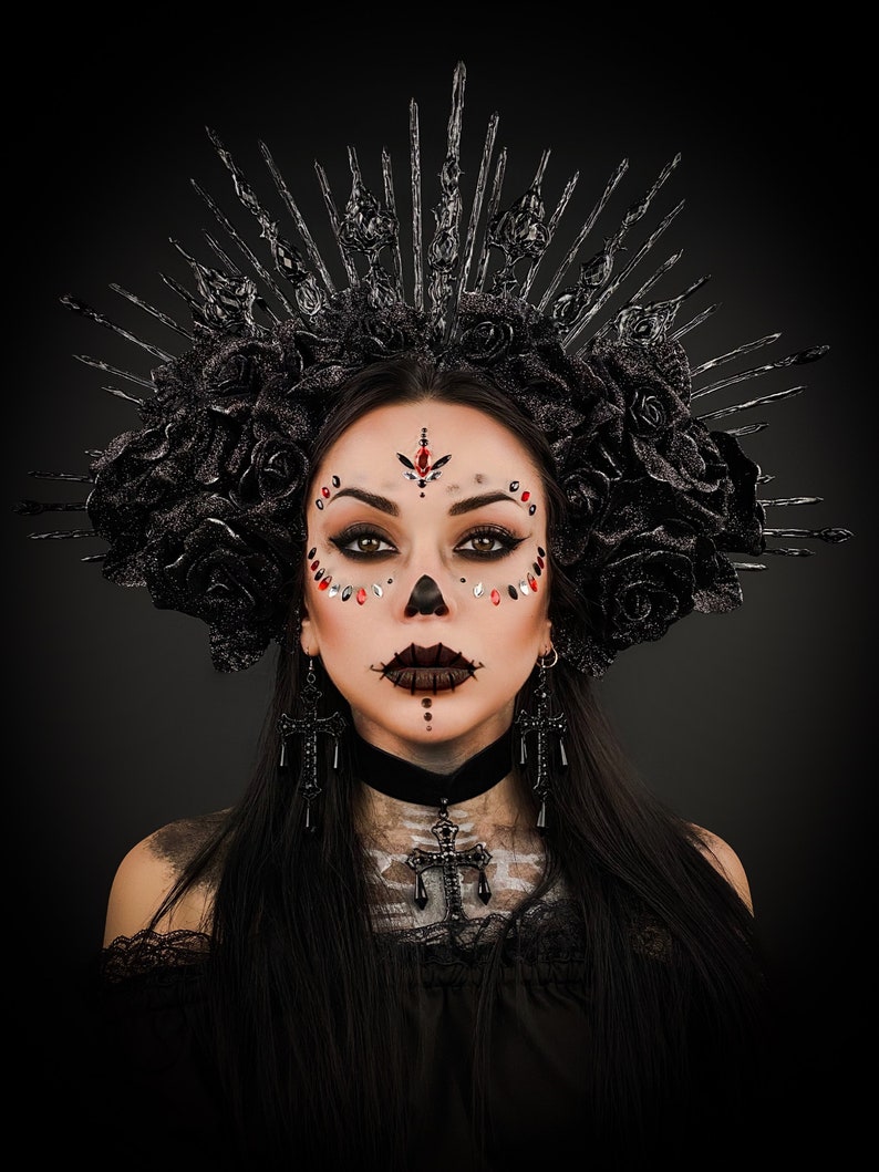 Halloween, Mörk drottningkrona, Tennsvart gotisk huvudbonad, Sockerskalle, Santa Muerte bild 2