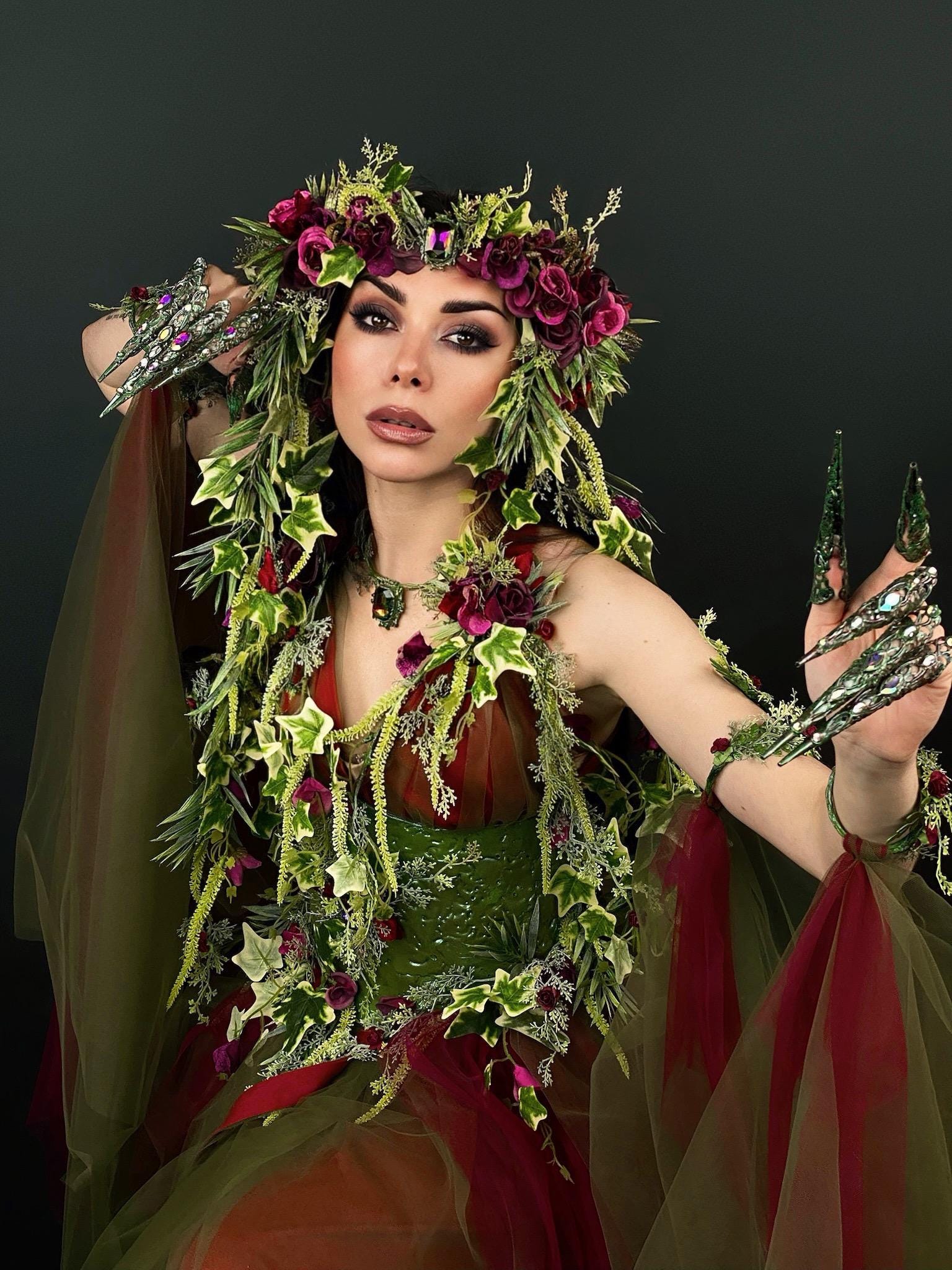 green emerald velvet dress Fairy-like Tube Top With Heart-shaped Collar And Beaded Wood Ear Curle   PreppyDress