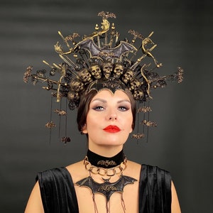 Gala Bat Queen headpiece, Bat Halo crown, Spiked gothic Goddes headpiece, Sugar skull Halo sun burst crown,Black gold Halo crown,Queen bats.