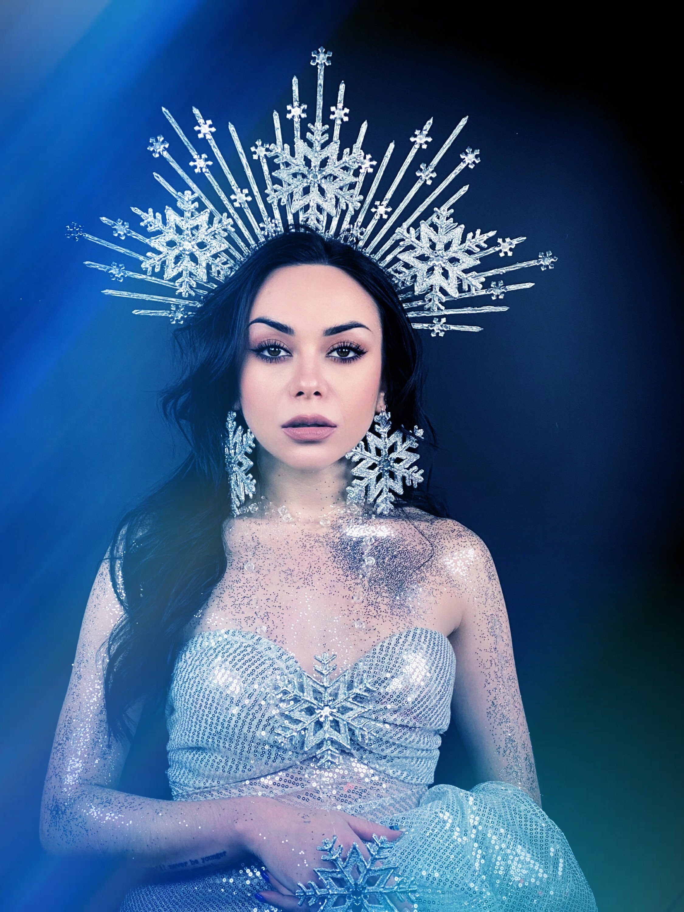 スノーフレークヘッドピース、アイスハロークラウン、花嫁の冬のヘッド  