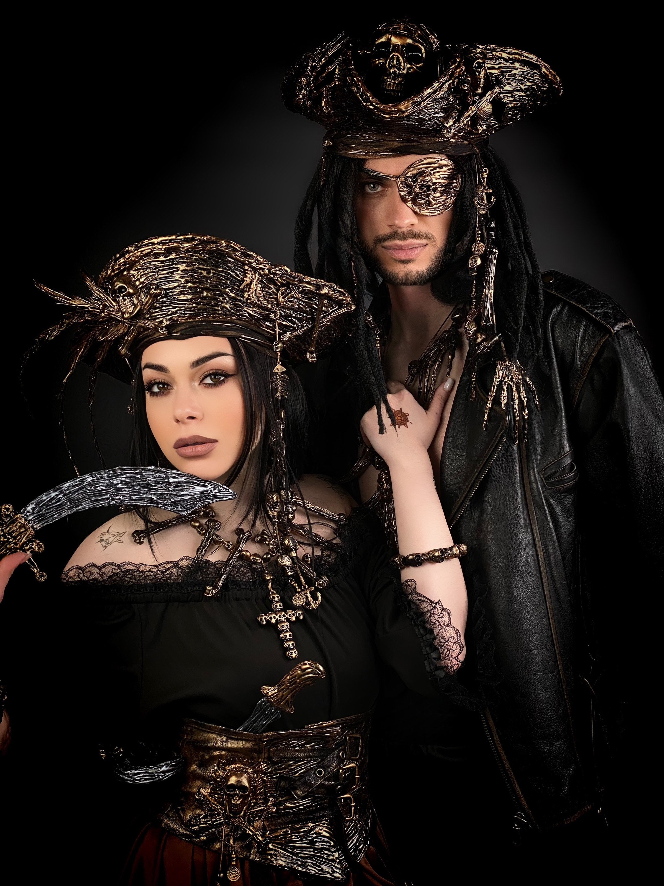 Wicked Costumes Sombrero pirata de tricornio para mujer : :  Juguetes y juegos