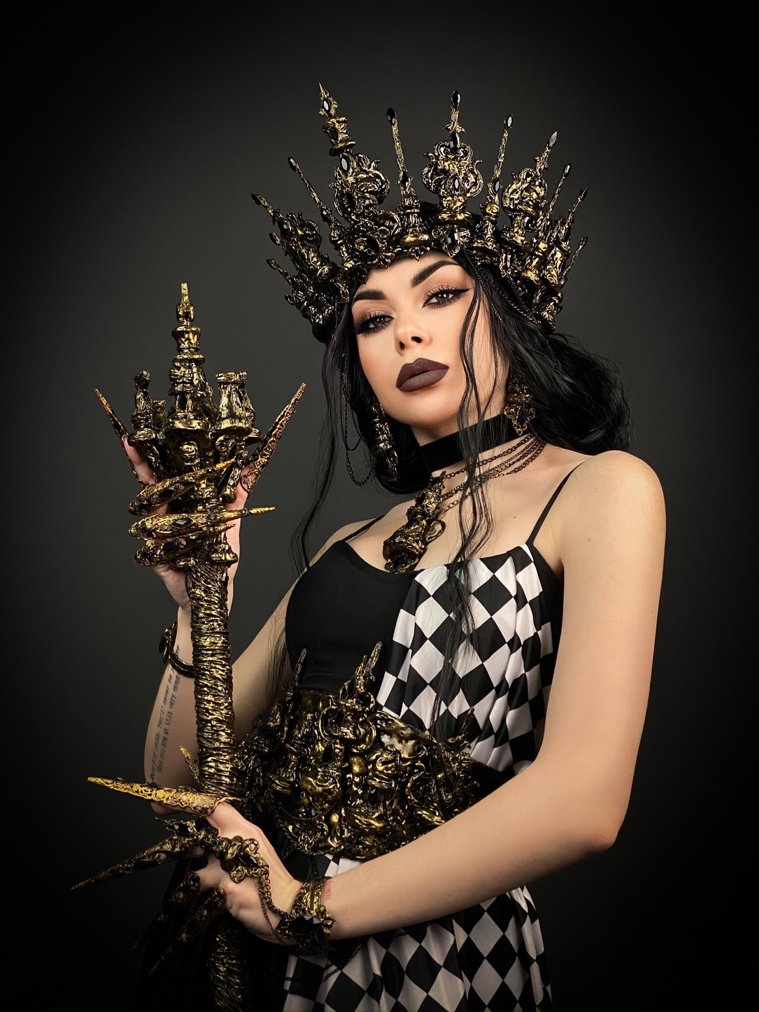 Darkness Goddess Crown, Gothic Heart Crown, Renaissance Crown, Cosplay Costume Mardi Gras Costume, Handmade Gothic Queen Crown, Black  main image 2