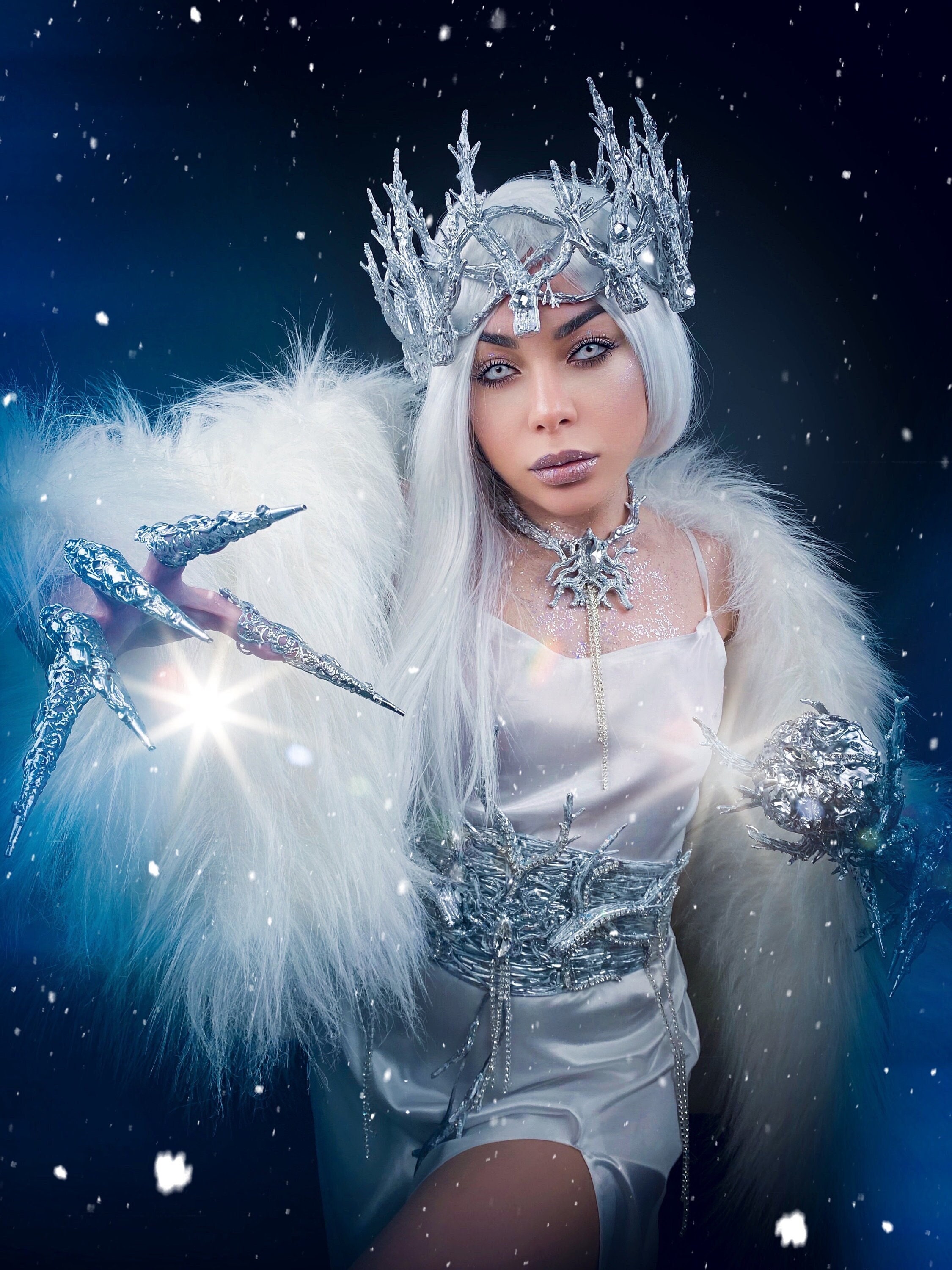 Big Beautiful Silver Headdress Hat Arch of Spines Large Halo Silver Pointed Crown Witch Fantasy  main image 3