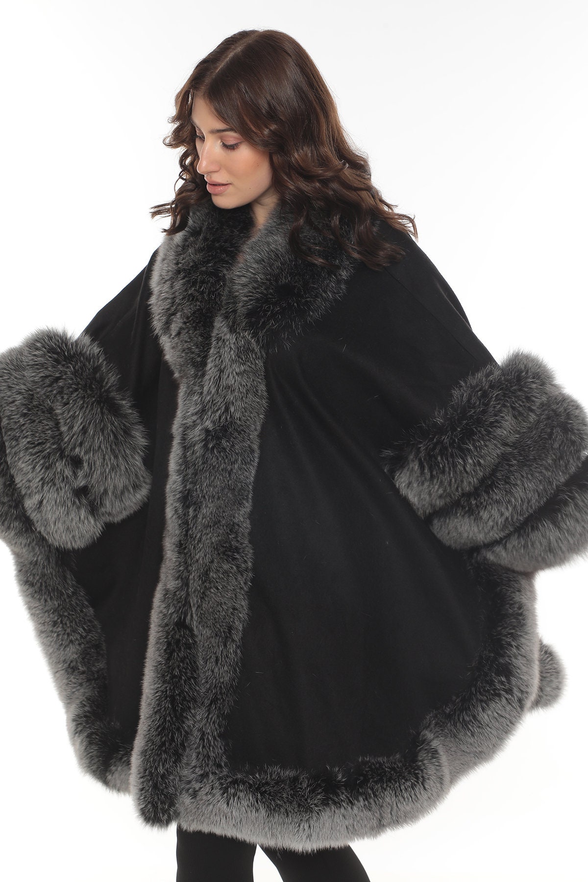 ジャケット・アウター sheller FOX fur cape coat BLACK Authentic black fox fur cape: FurHatWorld