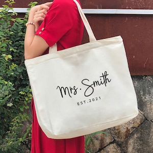custom tote bag-bridesmaid tote bag-custom personalized gift -bridesmaid gift-personalized tote bag with Pockets and zippers-bride gift- DZ6