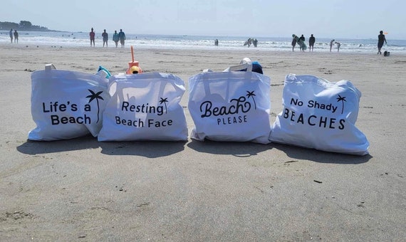  Hola Beaches beach bag of 2023. A straw beach bag that