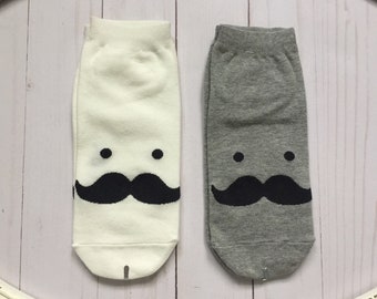 Mustache Socks, Fun Socks for teenagers, Ankle Socks, Stocking Stuffer, Birthday Gift, Stylish gentleman socks, white gray, Made in Korea