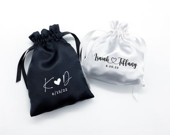 Black Velvet Small Elegant High Quality Jewelry Party Favor Gift Pouch 