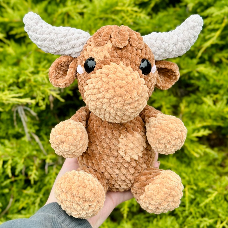 Cow Crochet Pattern crochet pattern, sitting cow, standing cow, highland cow, longhorn cow, milk and cookies. image 2