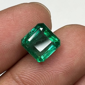 Natural 3.92 Carat Zambian Emerald: Vivid Green Square Cut Gemstone