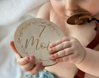 Wooden milestone card 12 months and first name