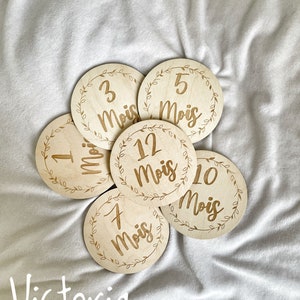 Tarjetas de hitos de bebé de madera, regalo de nacimiento, personalizado, 12 meses de doble cara Modèle 2 Victoria