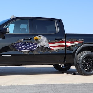 Calcomanía grande para el costado de la carrocería con la bandera estadounidense y águila calva para camioneta. Calcomanía grande para auto. Calcomanía L para vehículo. Calcomanía para autos 4x4. Calcomanía patriótica.