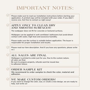 K&ouml;nnte beinhalten: Eine beige Grafik mit dem Text "IMPORTANT NOTES:" und mehreren Aufz&auml;hlungspunkten, die Installationsanweisungen f&uuml;r Tapeten, Oberfl&auml;chenanforderungen und Informationen zu Sonderbestellungen detailliert beschreiben. Der Text ist in einer klaren, gut lesbaren Schriftart.
